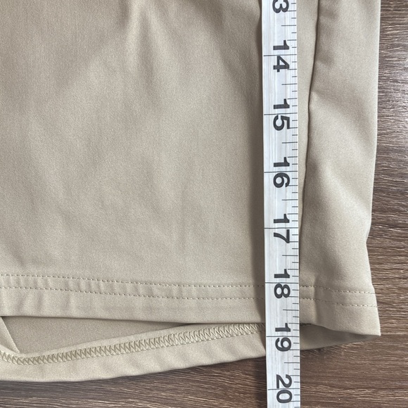 Mens Size 36 Rhone 9" Commuter Shorts Tan Pre Owned - Picture 6 of 9